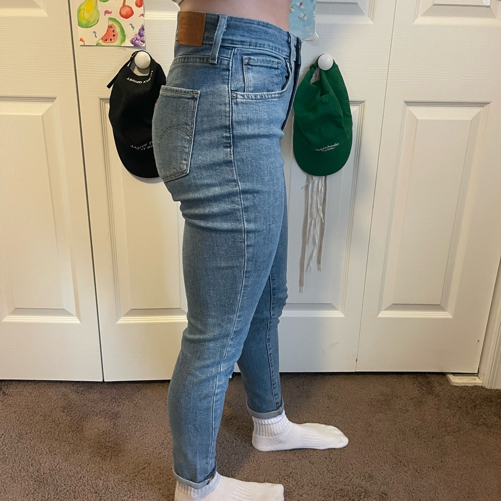 Levi’s 721 high rise skinny jeans women’s size 27